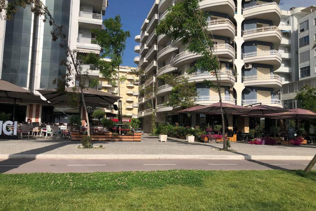 Ari'S Apartment Vlore Bagian luar foto